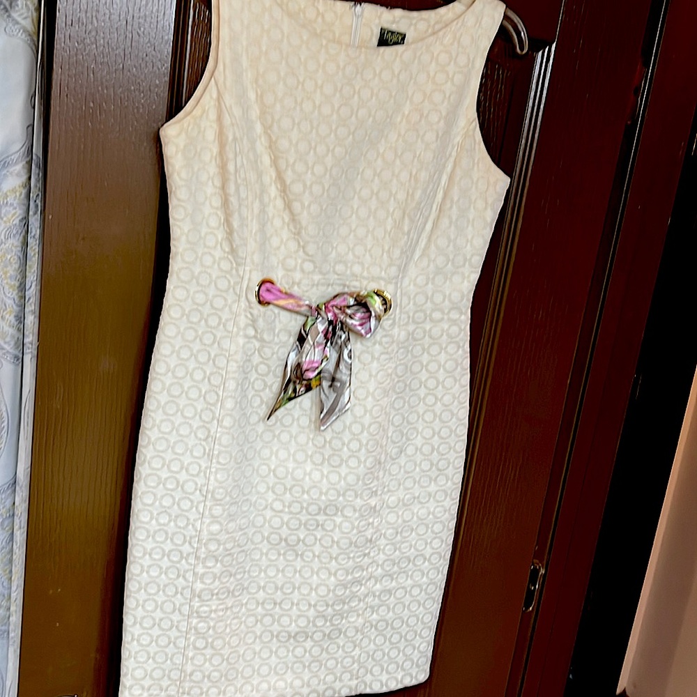 Taylor sleeveless dress